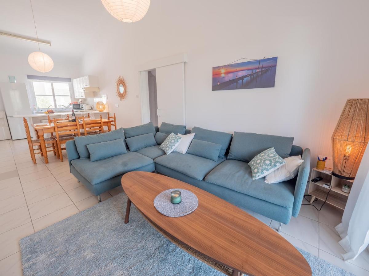 The Salnik Beach Apartment ลิมาซอล ภายนอก รูปภาพ